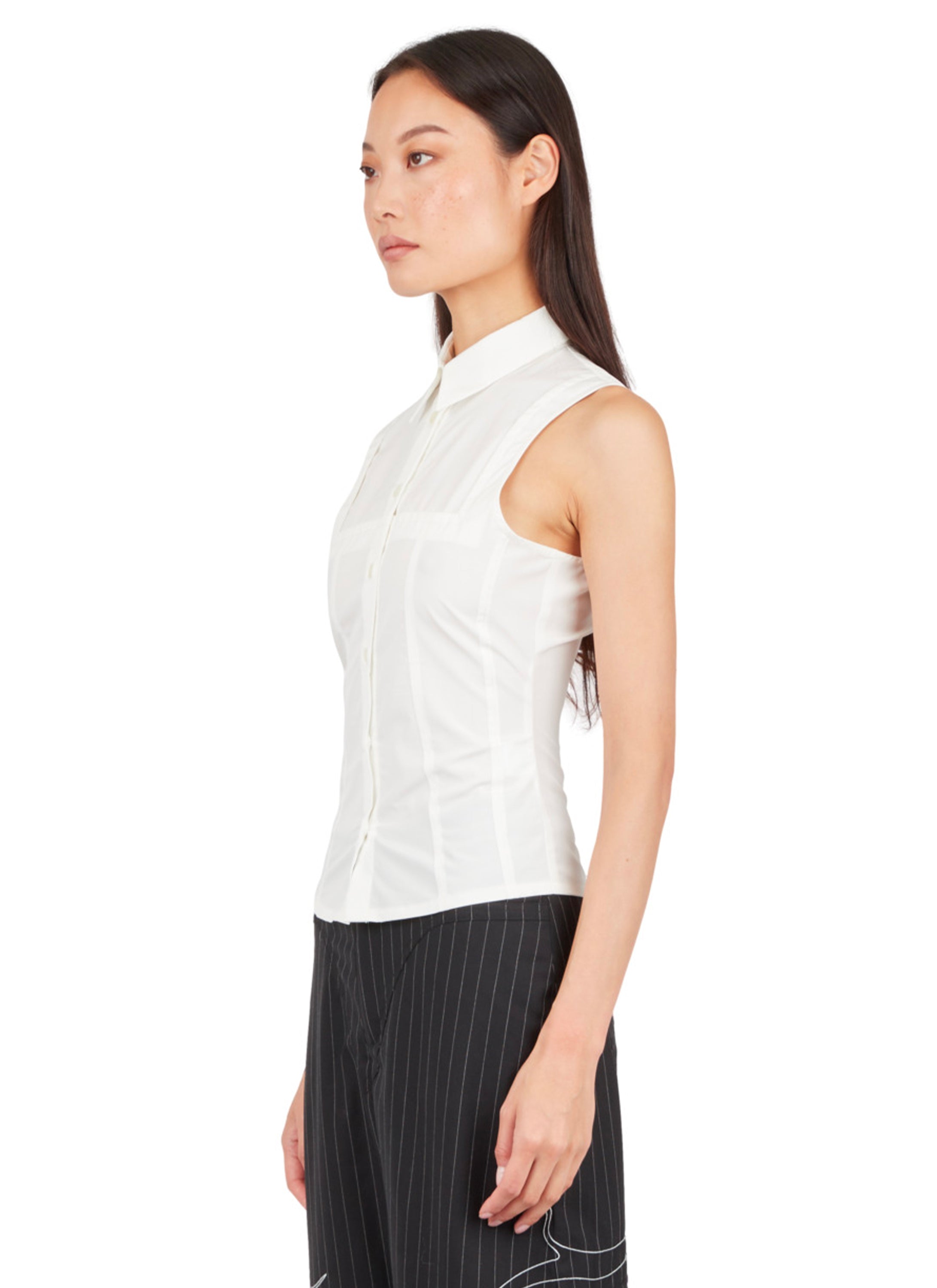 SLEEVELESS BUTTON-UP TOP