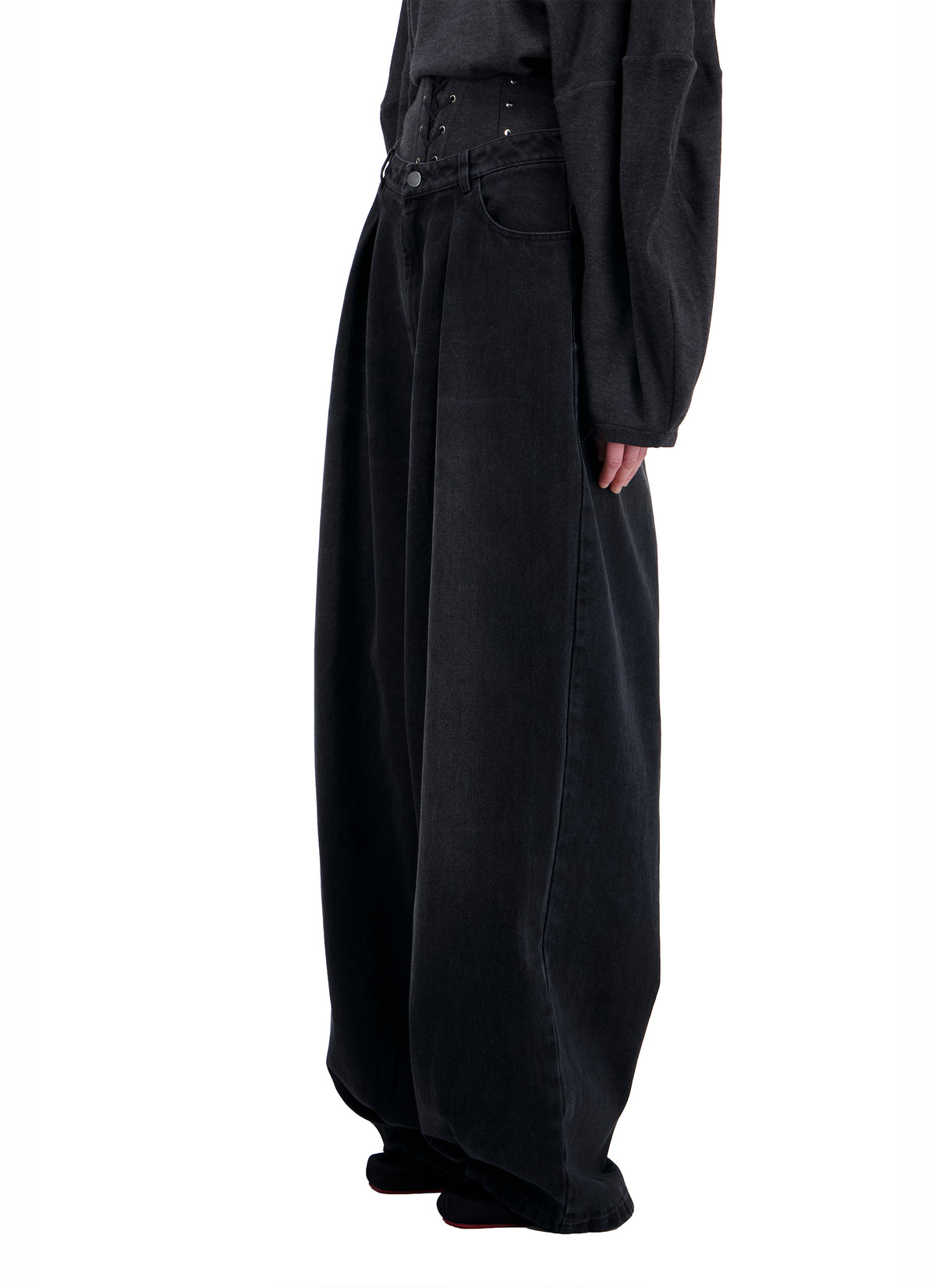 BOYISH OVERSIZE DENIM WITH BACK LACES