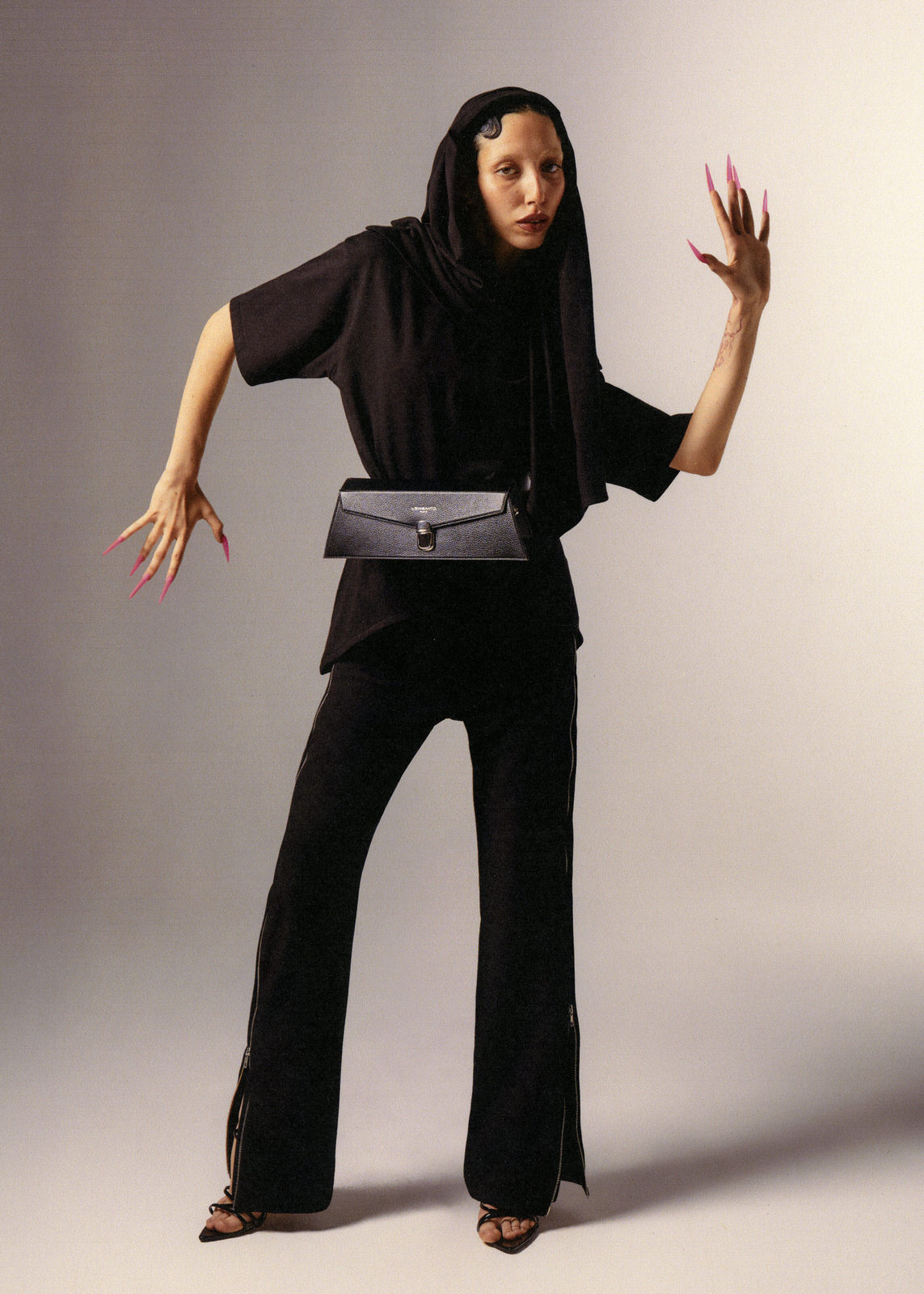 DETACHABLE SCARF TEE-SHIRT